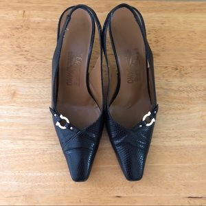 Slingback kitten heels